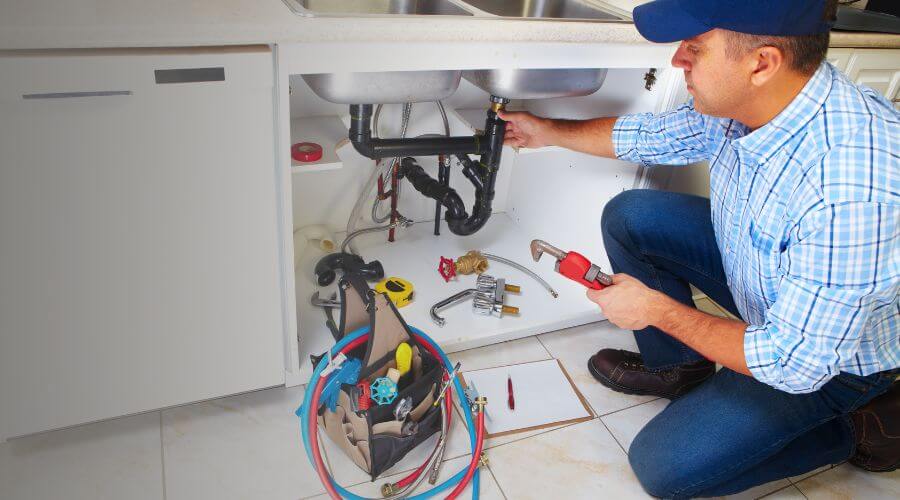 Expert burst pipe repair services in Smiths Grove, KY